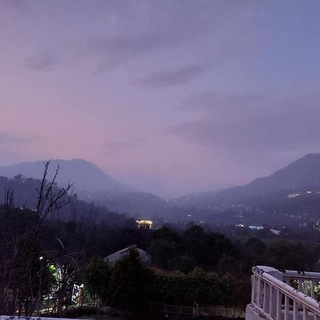 Hotel Alinda House Naukuchiatal By The Ghaur à Bhīm Tāl Extérieur photo