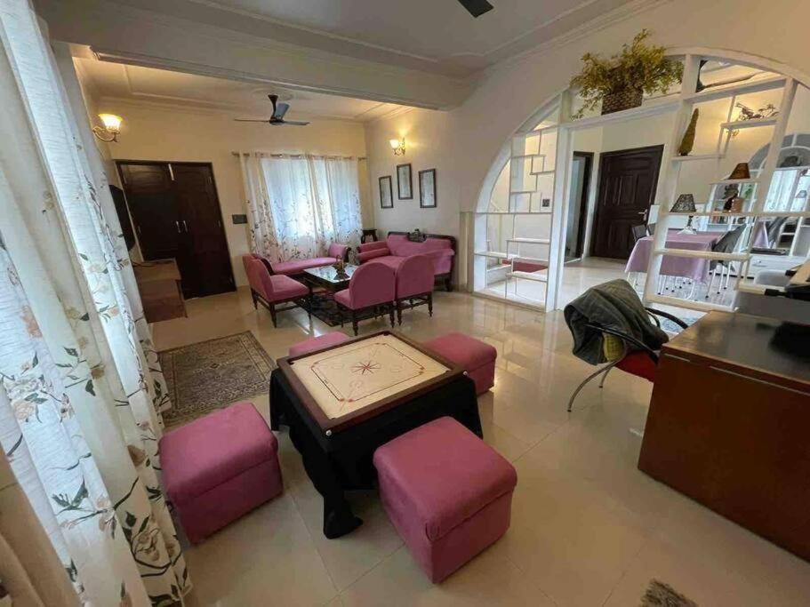 Hotel Alinda House Naukuchiatal By The Ghaur à Bhīm Tāl Extérieur photo