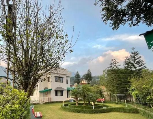 Hotel Alinda House Naukuchiatal By The Ghaur à Bhīm Tāl Extérieur photo