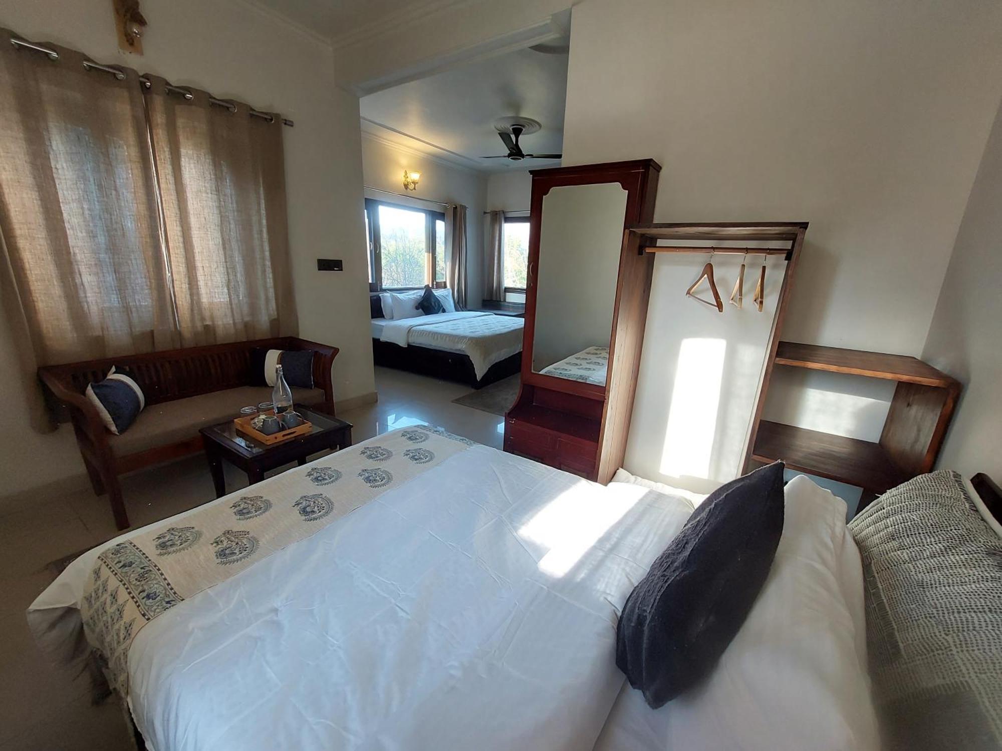 Hotel Alinda House Naukuchiatal By The Ghaur à Bhīm Tāl Extérieur photo