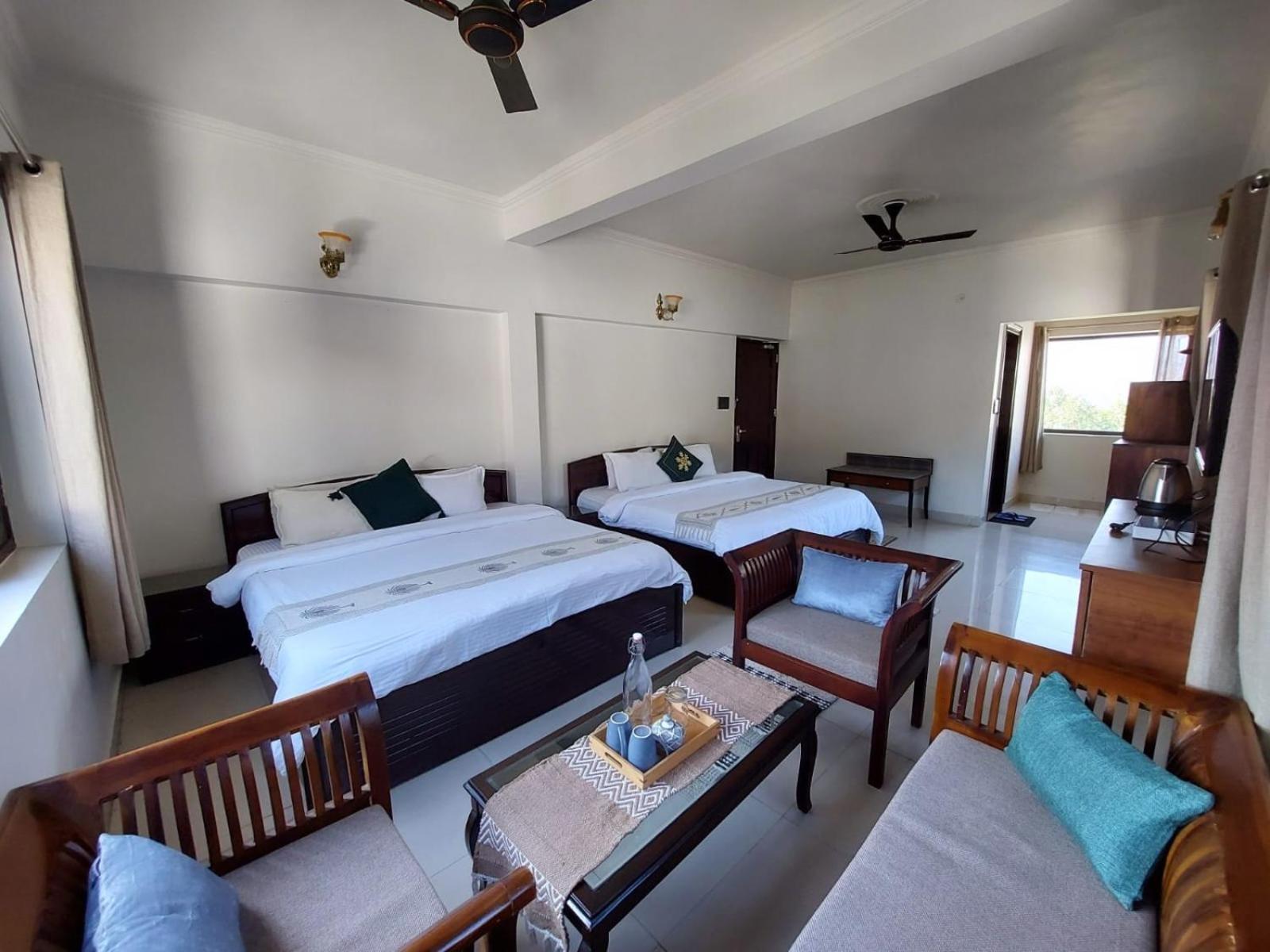 Hotel Alinda House Naukuchiatal By The Ghaur à Bhīm Tāl Extérieur photo
