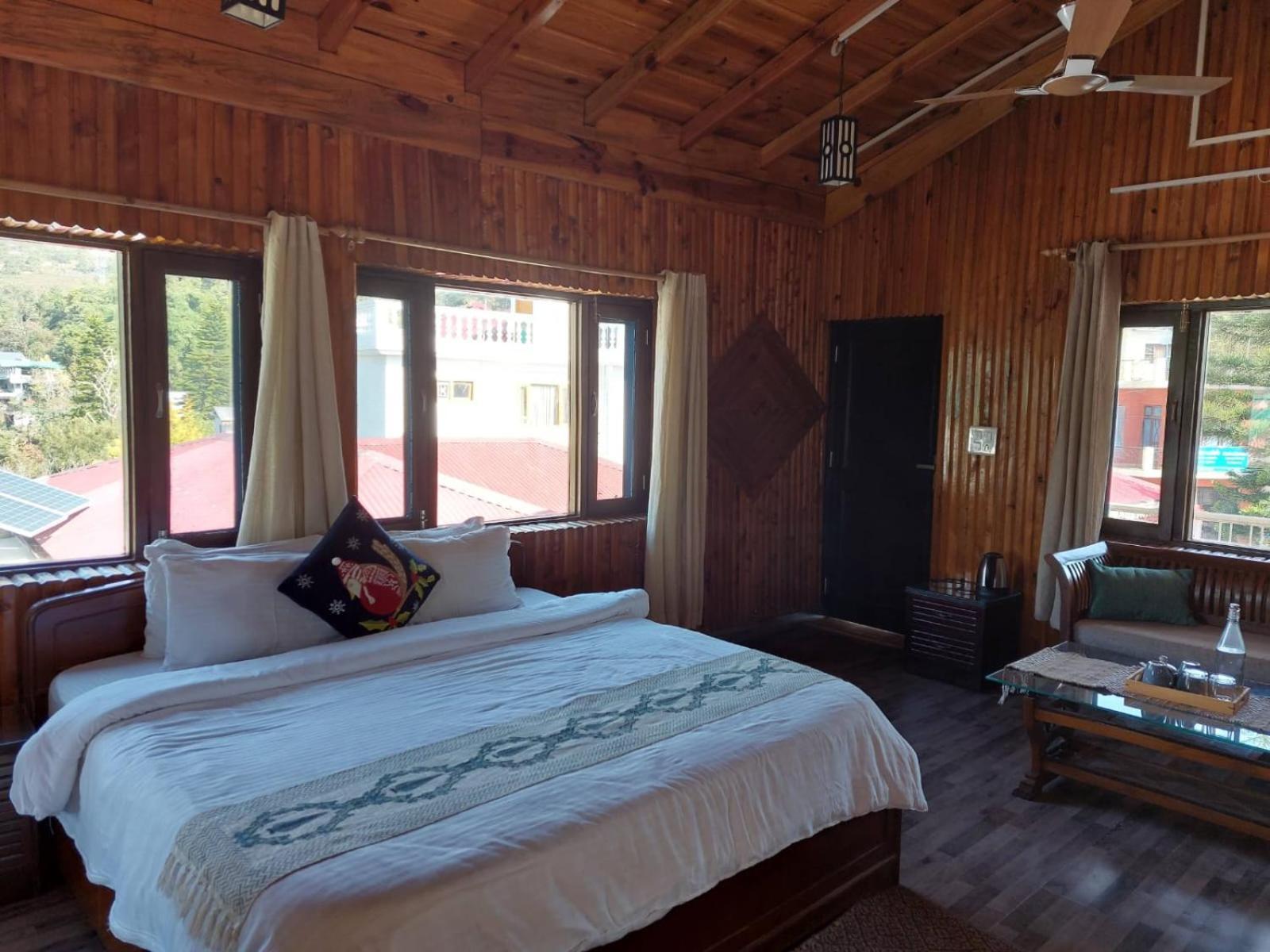 Hotel Alinda House Naukuchiatal By The Ghaur à Bhīm Tāl Extérieur photo