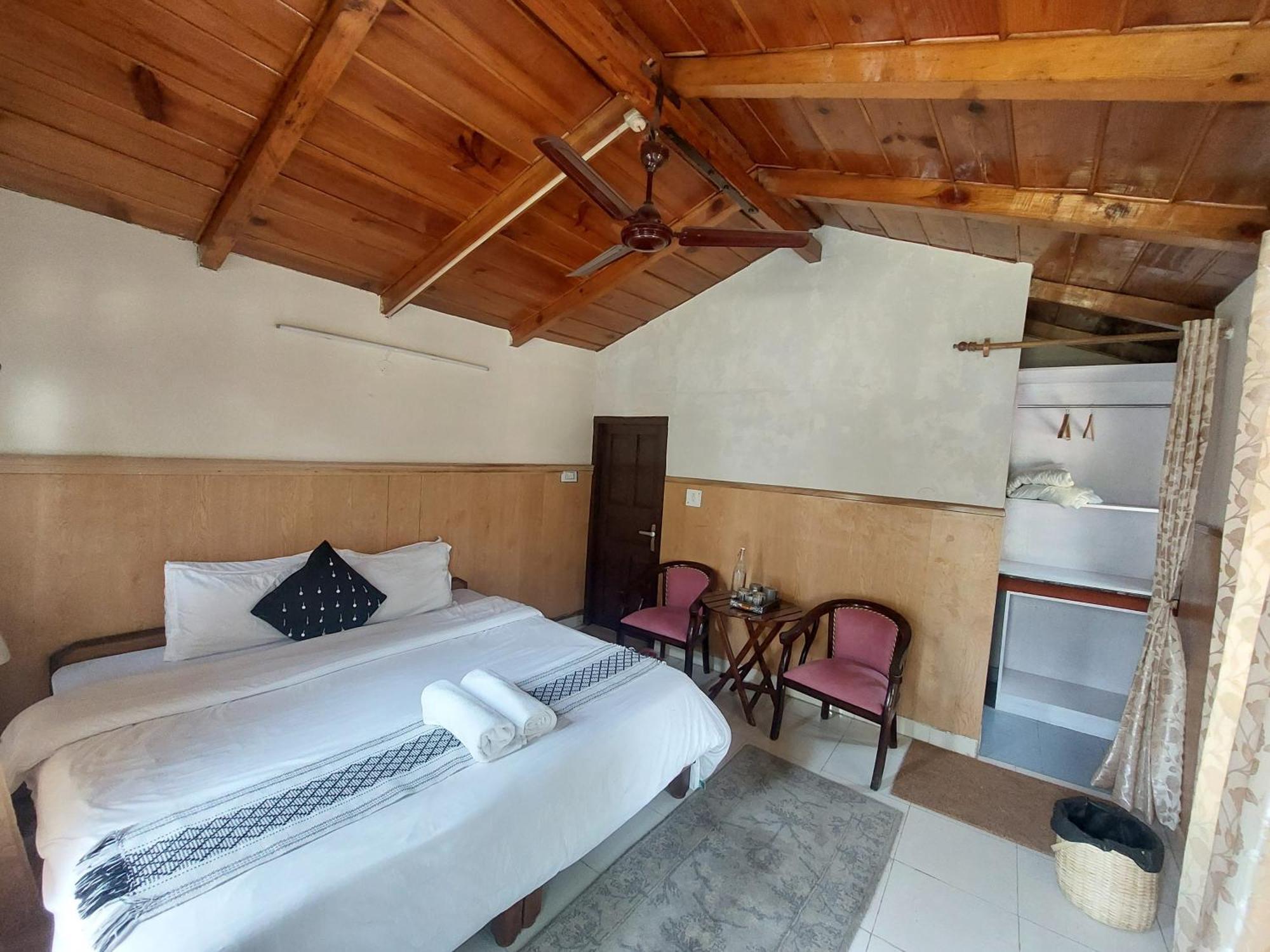 Hotel Alinda House Naukuchiatal By The Ghaur à Bhīm Tāl Extérieur photo