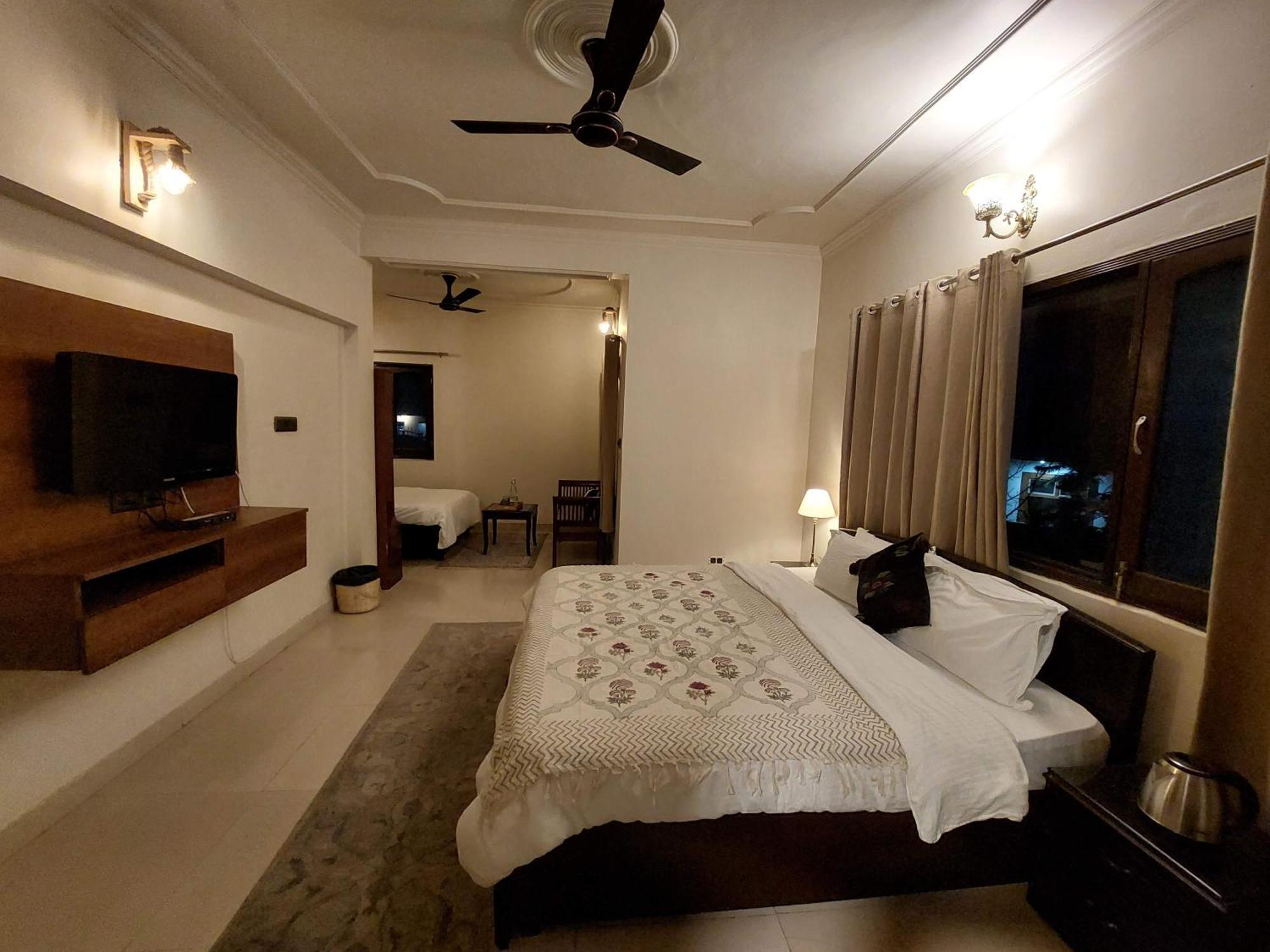 Hotel Alinda House Naukuchiatal By The Ghaur à Bhīm Tāl Extérieur photo