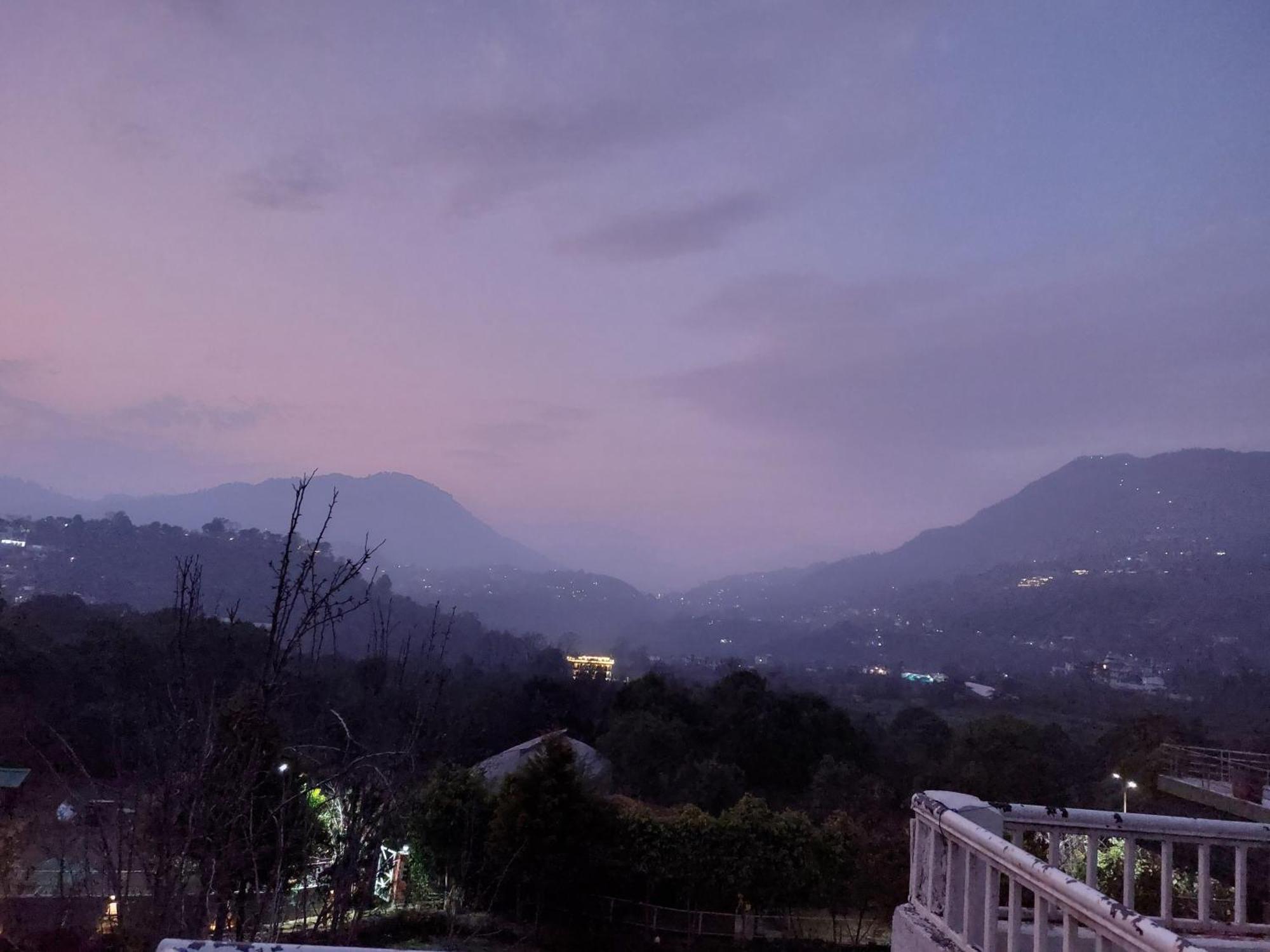 Hotel Alinda House Naukuchiatal By The Ghaur à Bhīm Tāl Extérieur photo
